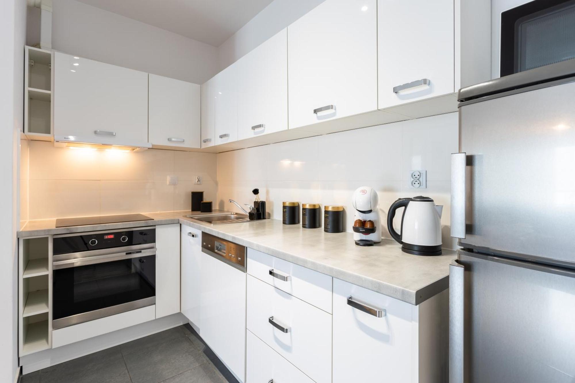 Urban Chic - Pereca - Rondo Onz - Luxury Warsaw Stays - 14 People Exterior foto